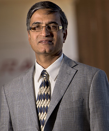 Mansoor Khan, Acting Dean of the School of Pharmacy
